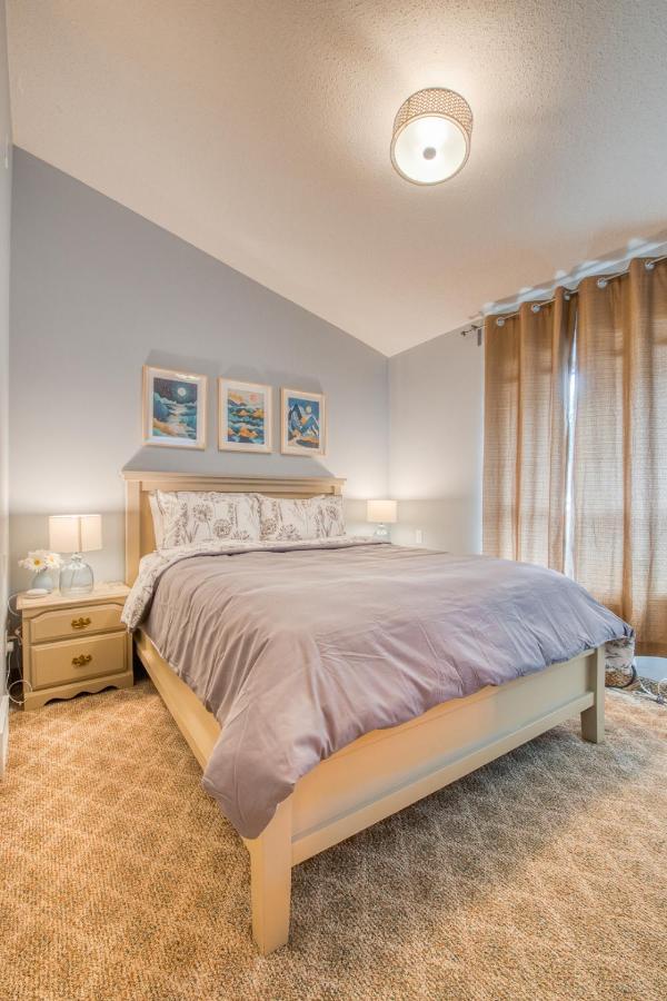 Beautiful Newly Reno 2Bdm 2 Bth Sleep Up To 6 Adults & Kids Mountain View Townhouse Suite Canmore Exteriör bild