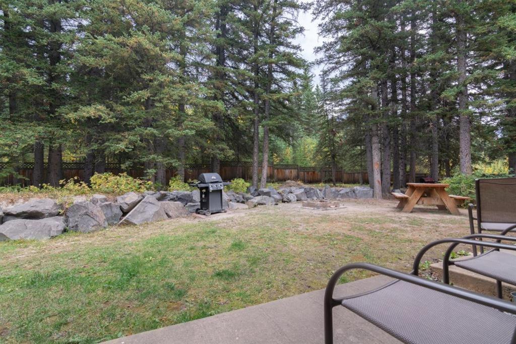 Beautiful Newly Reno 2Bdm 2 Bth Sleep Up To 6 Adults & Kids Mountain View Townhouse Suite Canmore Exteriör bild