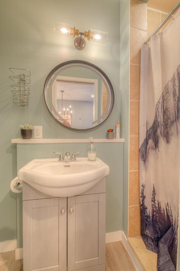 Beautiful Newly Reno 2Bdm 2 Bth Sleep Up To 6 Adults & Kids Mountain View Townhouse Suite Canmore Exteriör bild