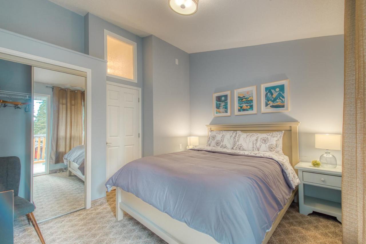 Beautiful Newly Reno 2Bdm 2 Bth Sleep Up To 6 Adults & Kids Mountain View Townhouse Suite Canmore Exteriör bild
