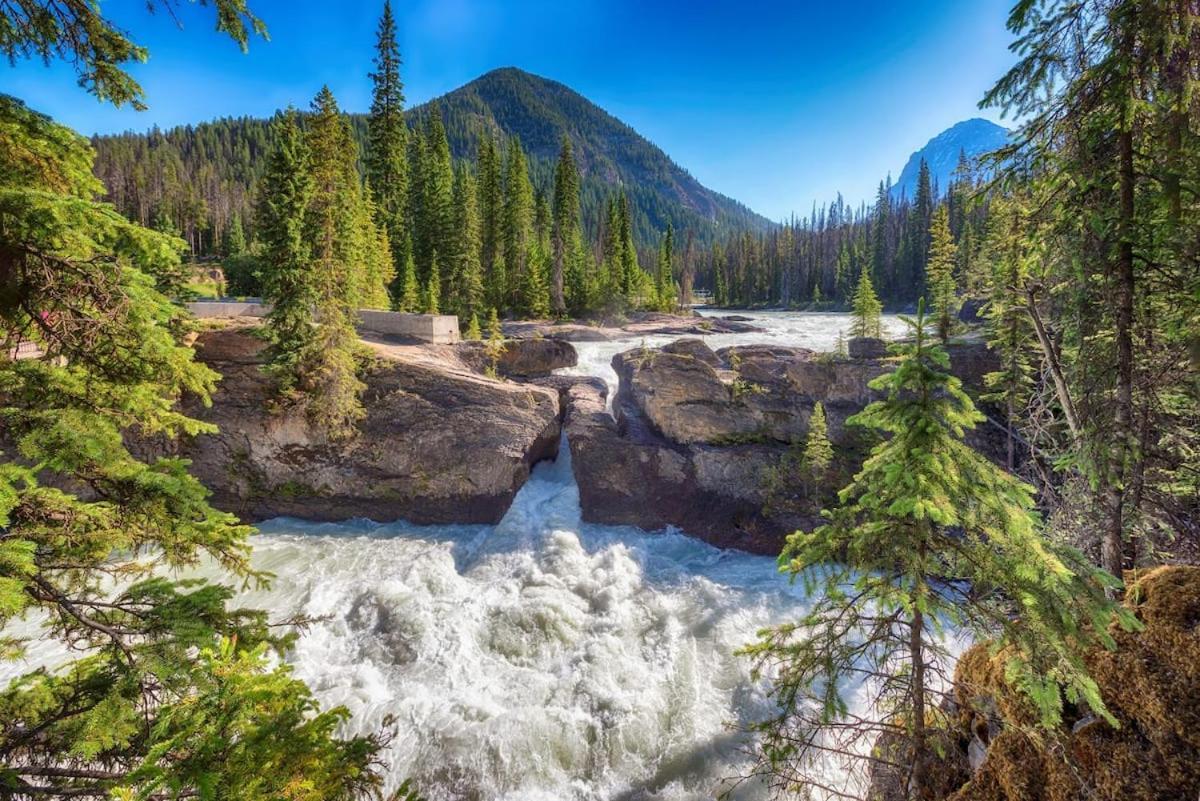 Beautiful Newly Reno 2Bdm 2 Bth Sleep Up To 6 Adults & Kids Mountain View Townhouse Suite Canmore Exteriör bild